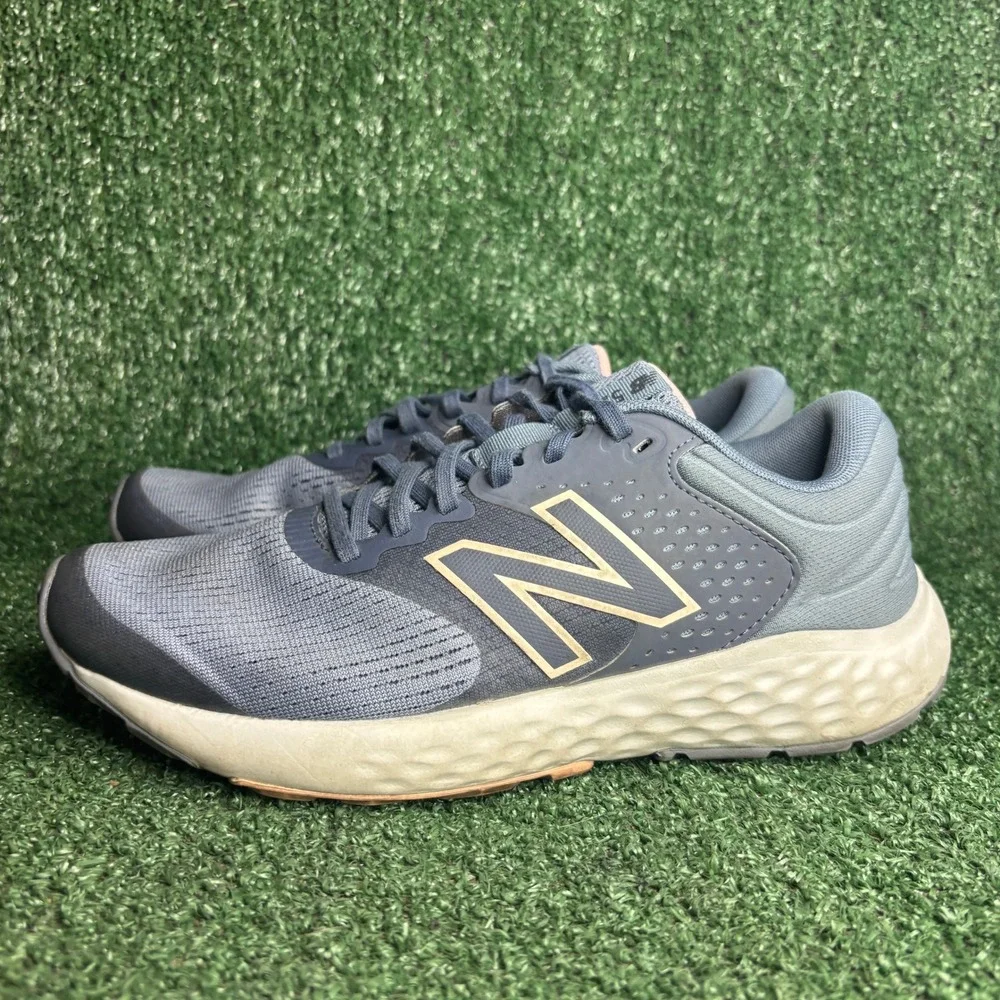 New Balance 520 V7 Breathable Comfort Athletic Running Shoe Blue Womens Size 9.5